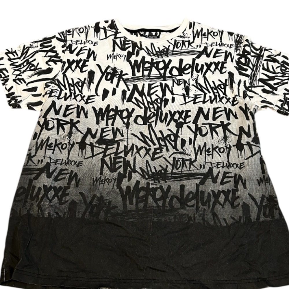 Vintage Black and White Graphic Tee New York  print
